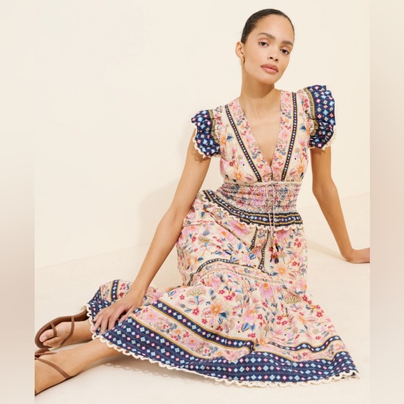 FARM Rio Dresses & Skirts - Farm Rio Superbloom Tapestry Ruffle Cream Maxi Dress Large